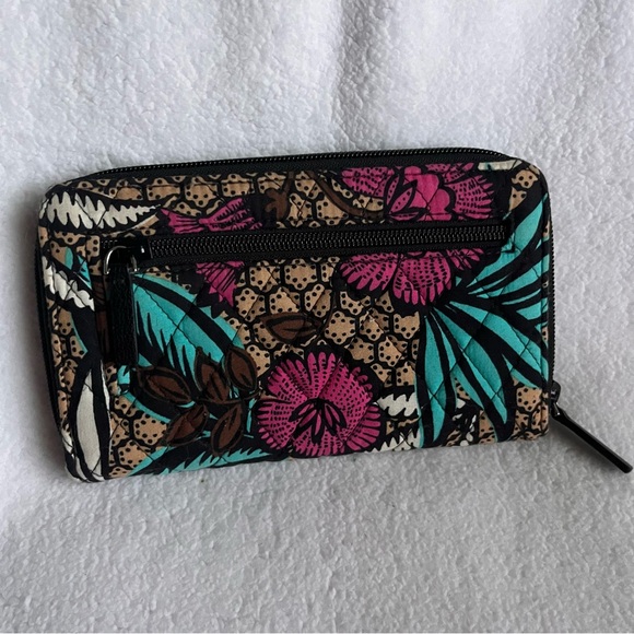 Vera Bladley Wallet - Picture 2 of 5